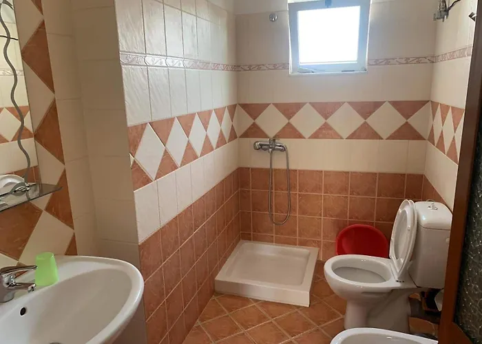 Dine Appartamento Sarandë